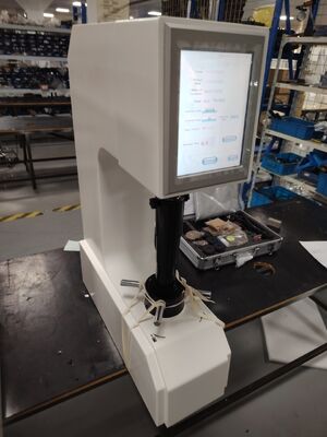 HR-150/45DX Rockwell Hardness Tester met Touchscreen