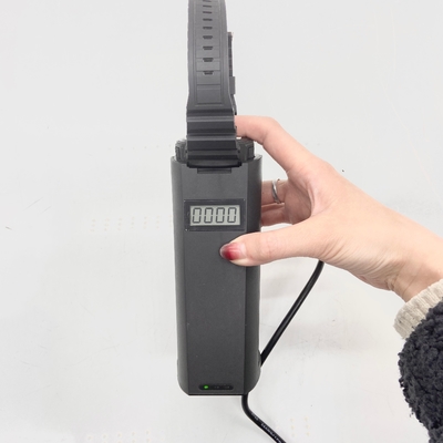 HRD-3 Horloge type Persoonlijke dosimeter met LCD-displaybereik Hp 10 0.00μSv-9999mSv en relatieve inherente fout ±10% 1mSv/h Cs-137