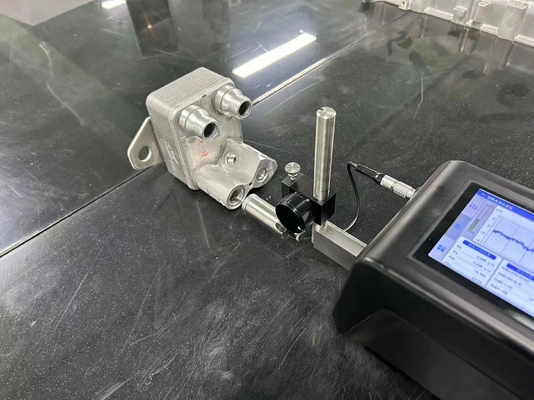 SRT-7300 Roughness Waviness Tester Industriële oppervlakte ruwheid en profiel meetinstrument