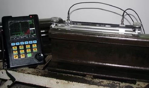 FD-GT-1010 Digitaal 5,7 inch TFT-scherm Ultrasone foutdetector Vierkante golfdrijving Spoorwegdrukvat NDT-tester